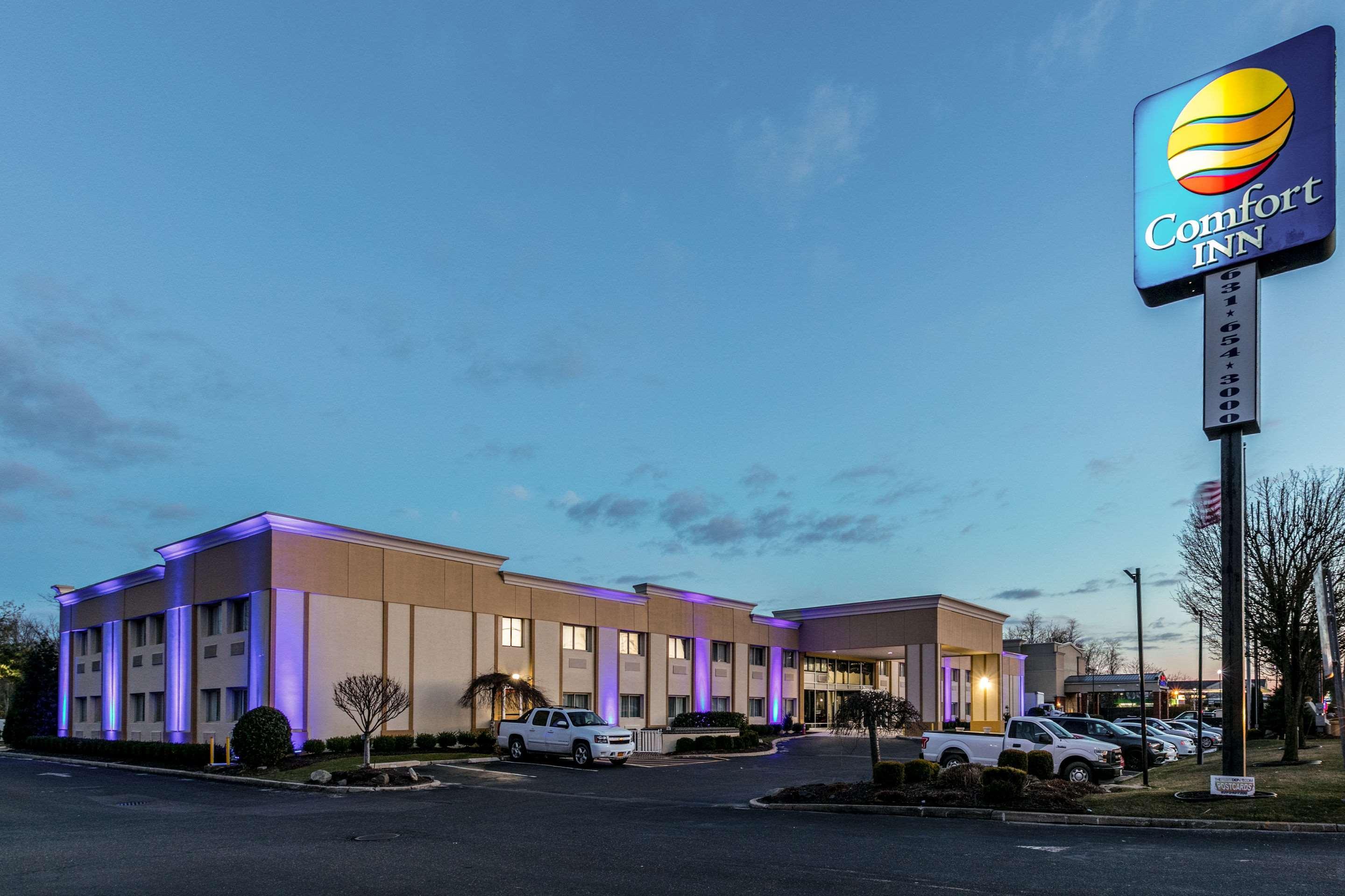 Comfort Inn Medford-Long Island Exterior foto